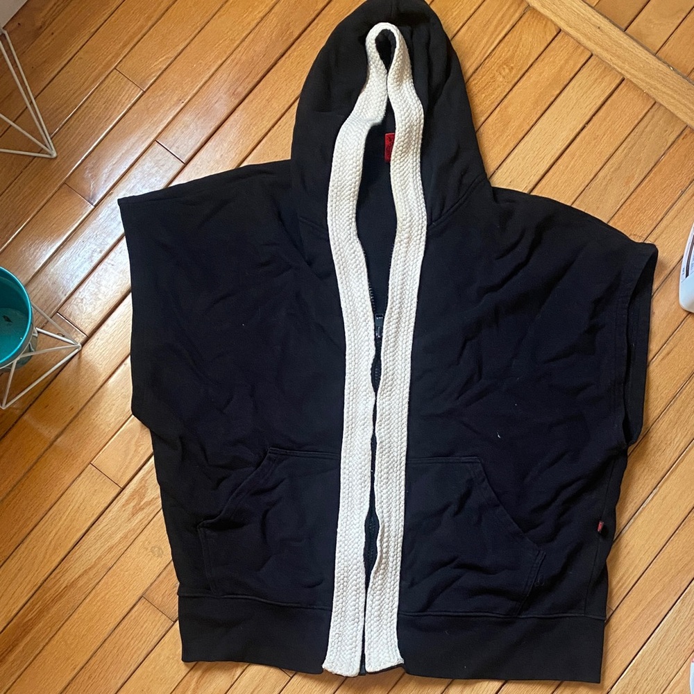 Black Hooded Sleeveless Sweatshirt with Contrast Trim